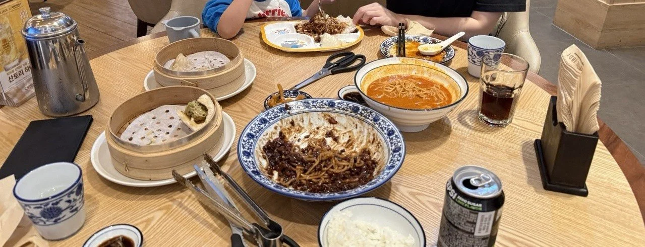 인스파이어 크리스탈제이드 저녁 식사 테이블, 딤섬과 탄탄멘