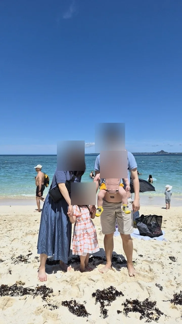 안치비치에서 찍은 가족사진